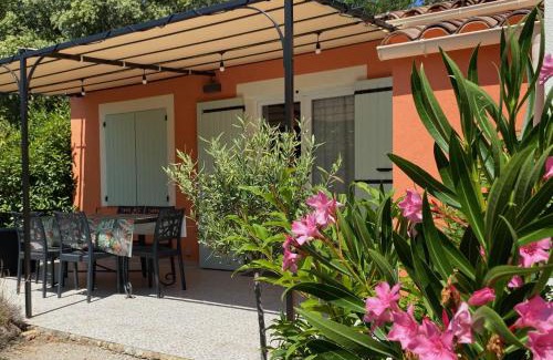 Allemagne-en-Provence Apartment | Le Petit Paradis Provençal