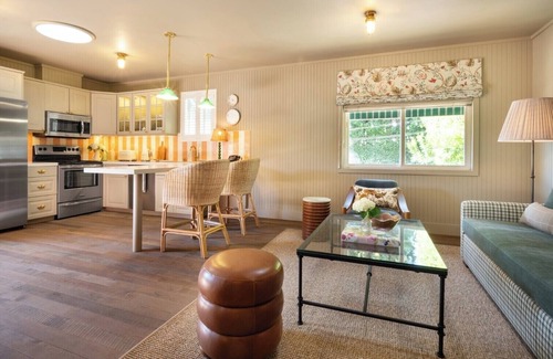 Brentwood Hotel | Le Petit Pali Brentwood West Los Angeles