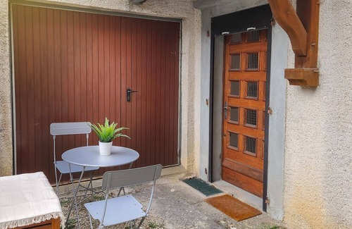 Plasne House | Le Petit Plasne in the heart of the Jura, close to lakes and waterfalls