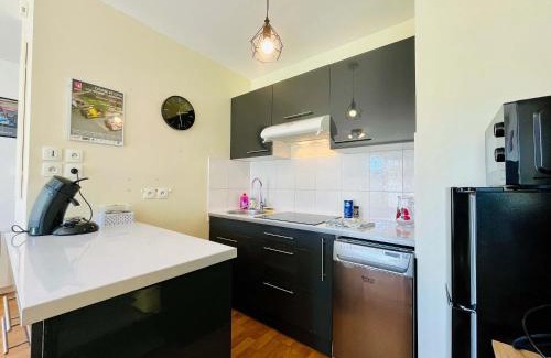 Carentan Apartment | Le Petit Podium Cozy Ground Floor