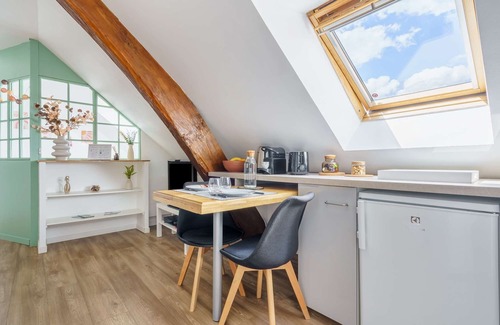 Le Meux Apartment | Le Petit Refuge par Your Sweet Loc