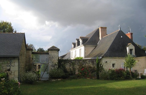 Noyant-la-Plaine Cottage | Le PetitPavillon in the Loire Valley