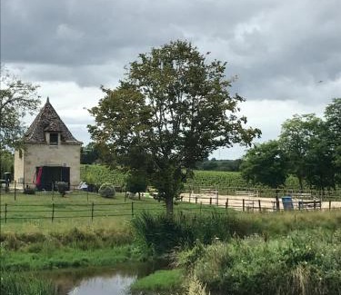 Eynesse House | Le Pigeonnier de Château Picon