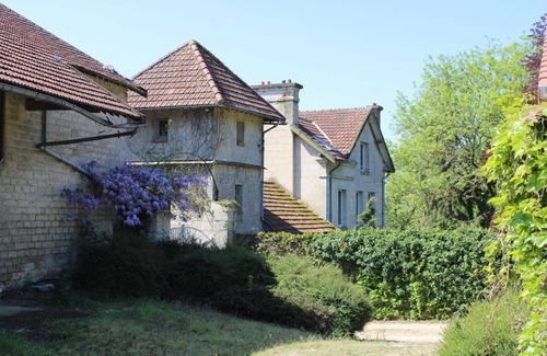 Verneuil-sous-Coucy House | Le Pignon de mon Enfance - large charming gîte