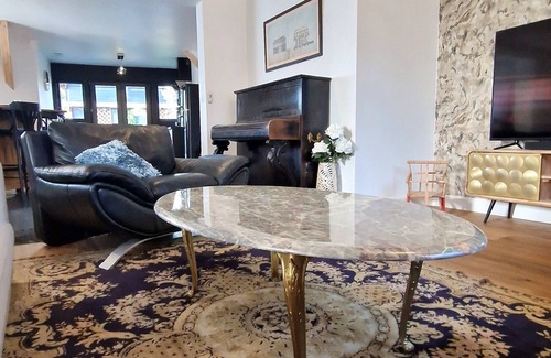 Saint-Philbert-sur-Risle House | Le Pont Joly