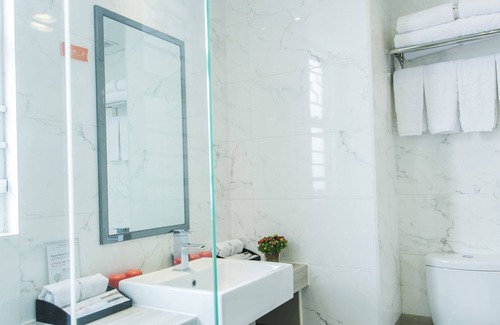 Prince Edward Hotel | Le Prabelle Hotel