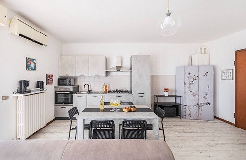 Lugana Apartment | Le Primule F6 con piscina by Wonderful Italy