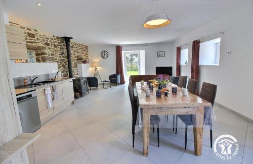 Plancoet House | Le ptit bois rolland