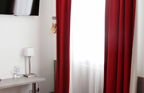 Bruguieres Hotel | Le Quarré Hôtel Bistrot