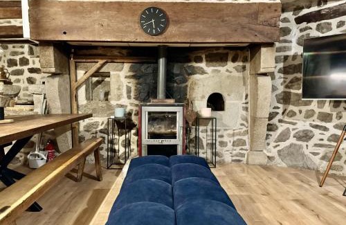 Antignac House | Le Quatorze