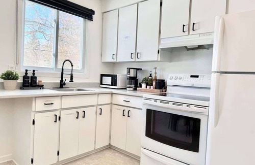 Ste. Foy Apartment | Le Ranch Summary: Idé