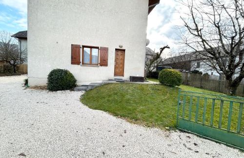 Chateauneuf Apartment | Le Relai Des Gayots