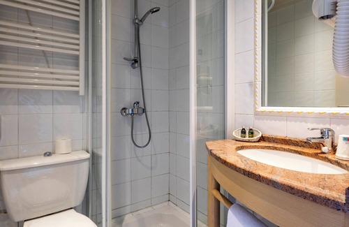 Sauvigny-le-Bois Hotel | Le relais fleuri, Hôtel et restaurant Logis - Avallon