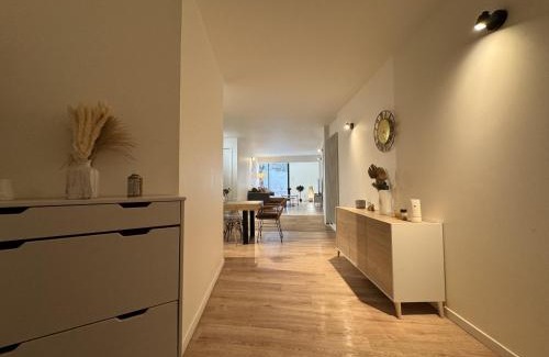 Ecommoy Apartment | Le Repère des Pilotes - Gare - 11p - Rêve au Mans