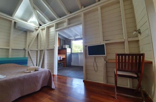 Les Abymes House | Le repère des Pirates