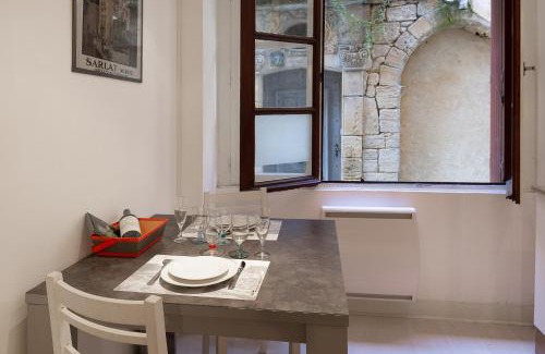 Sarlat-la-Caneda Historic Center Apartment | Le Repaire - lescapade-medievale Sarlat