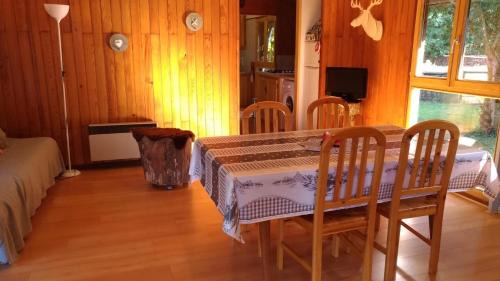 Mondigny House | Le repos du brigand