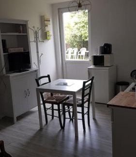 Lussac-les-Chateaux Apartment | LE REPOS DU VOYAGEUR T3 45 m2 tout confort