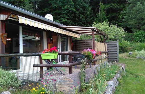 Saint-Ame House | Le Reposion, Chalet type house