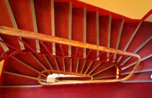 Fontainebleau Hotel | Le Richelieu Bacchus