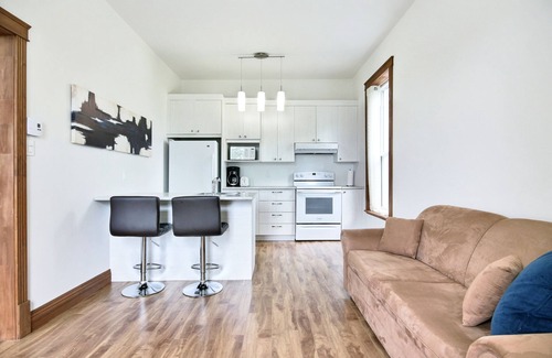 Desjardins Apartment | Le Roméo | Exceptional environment | BBQ & Office |
