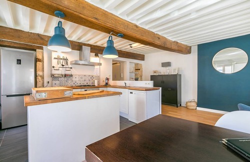 Dijon Centre Ville Apartment | Le Rousseau -En plein cœur de la ville - SR Loc