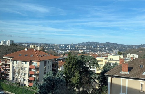 Provinces - Chavril Apartment | Le Saint-Irénée, a bright 2-bedroom apartment for 4 people.