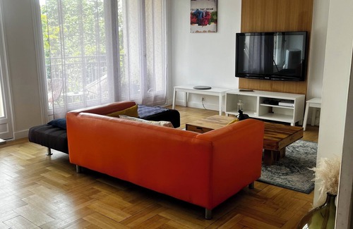 Provinces - Chavril Apartment | Le Saint-Irénée, a bright 2-bedroom apartment for 4 people.