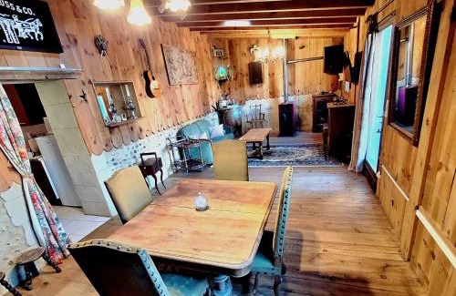 Aire-sur-l'Adour Apartment | Le Saloon