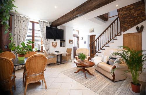 Sergines House | Le Sarcinoé