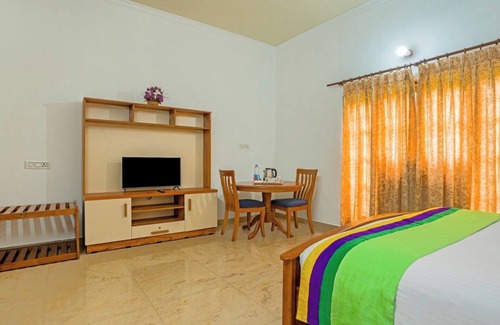 Chinnakanal Hotel | Le Selena Munnar