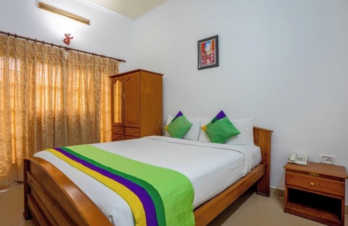 Chinnakanal Hotel | Le Selena Munnar