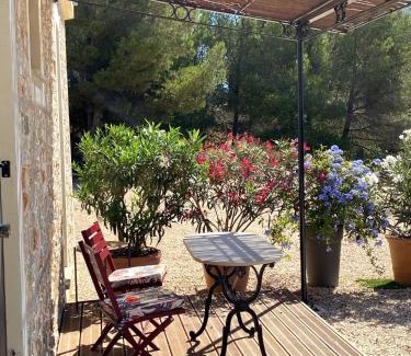 Cassis Apartment | LE SEPT charmant studio aux portes des calanques