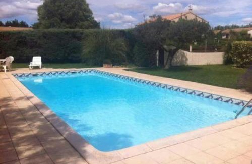 Marsillargues Apartment | Le Soleil - Résidence avec piscine et parking - 15 min des plages