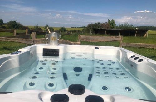 Trigueres Bed & Breakfast | Le Spa est dans le Pré