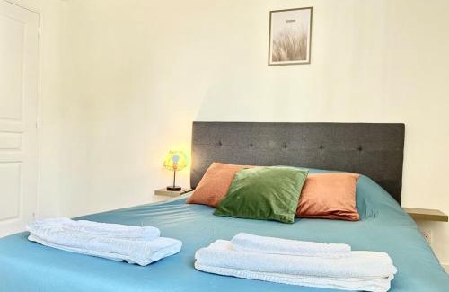 Poitiers Villa | Le St-Hilaire, House in the city center with patio with parking