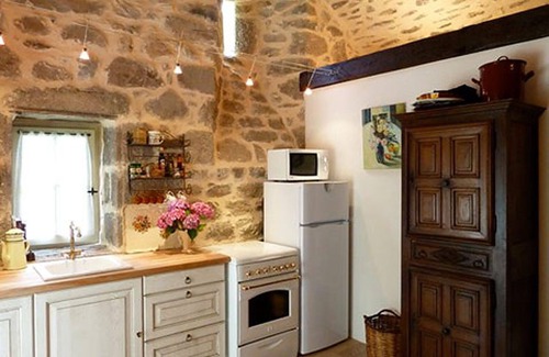 Entraygues-sur-Truyere Cottage | Le Studio: Charming cottage in Aveyron in the heart of the Lot valley