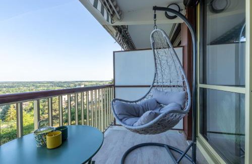 Montrichard Val de Cher Apartment | Le Studio Enchanté - Vue Magique de Montrichard