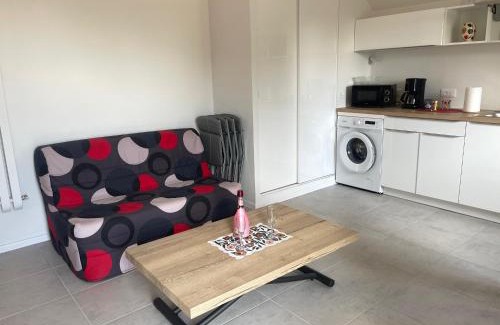 Goussainville Apartment | Le Studio