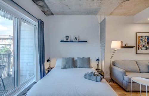 Vieux-Limoilou Apartment | Le Studio Picasso "parking inclus"