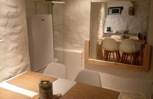 Malaucene Apartment | "LE Temps Suspendu"studio de Charme3,filet de Détente Suspendu