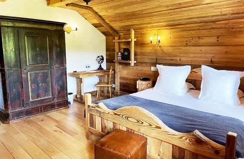 Verrieres-de-Joux Hotel | Le Tillau