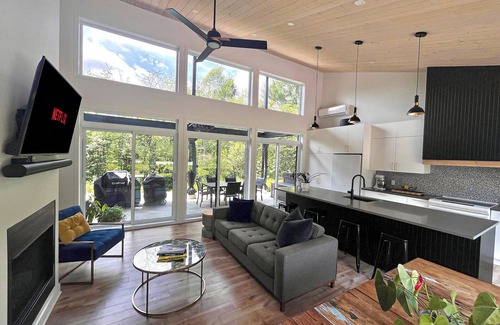 Saint-Alphonse-Rodriguez Ski Chalet | Le Toqué | Spa | Waterfront | Kayaks | Fireplace