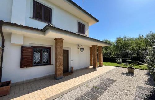 Capranica House | Le Tre Camelie