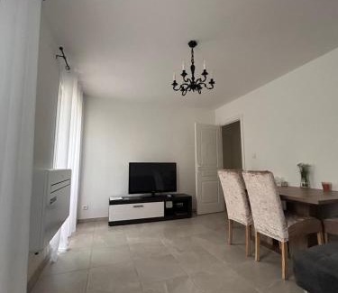 Chanot - Stade Velodrome Apartment | Le Vélodrome - la suite avec Clim et parking