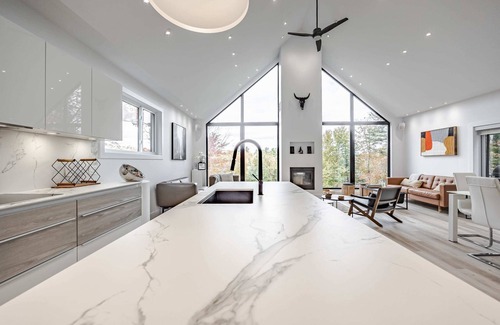 Gore Ski Chalet | Le Valhalla - modern, Lake Barron private dock, hot tub - by Platinum GI