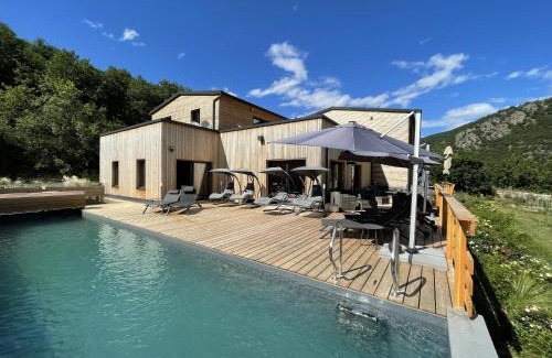 Torsiac Bed & Breakfast | Le Volcan des Sens, chambres d'hotes de luxe et SPA privatif