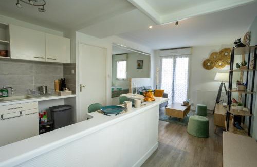 Saint-Nazaire Apartment | Le Zéphyr - Charme Urbain & Confort
