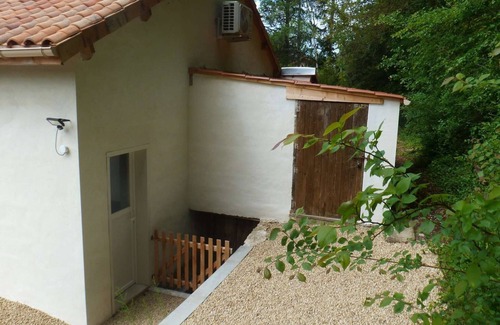 Chasseneuil-du-Poitou Apartment | Le232 fr Meublé 4 Personnes Draps, Serviettes et Ménage Inclus