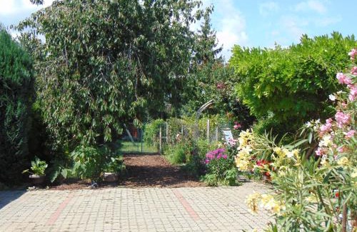 Sarvar Apartment | Leander Apartman
